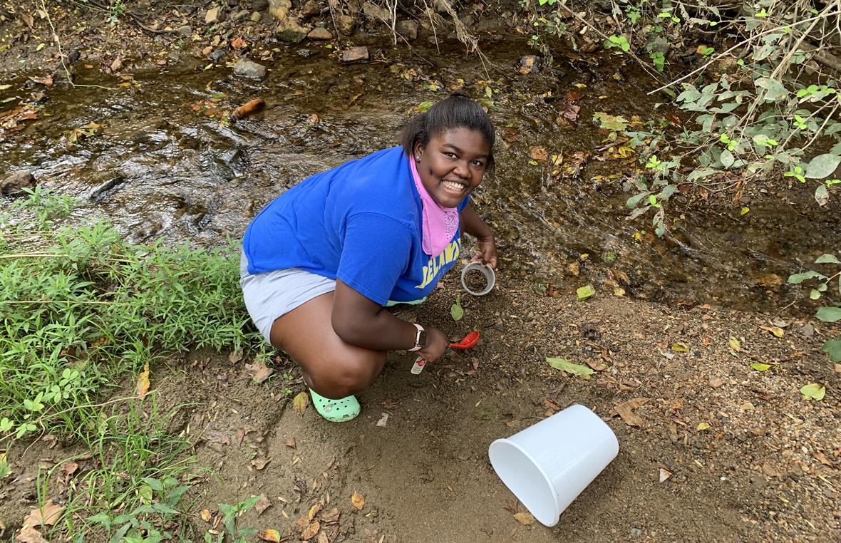 Cydni John, a senior biology major, used household kitchen items to collect sediment samples as part of her at-home lab work for UD’s Intro to Microbiology course. Photo courtesy Cydni John.
