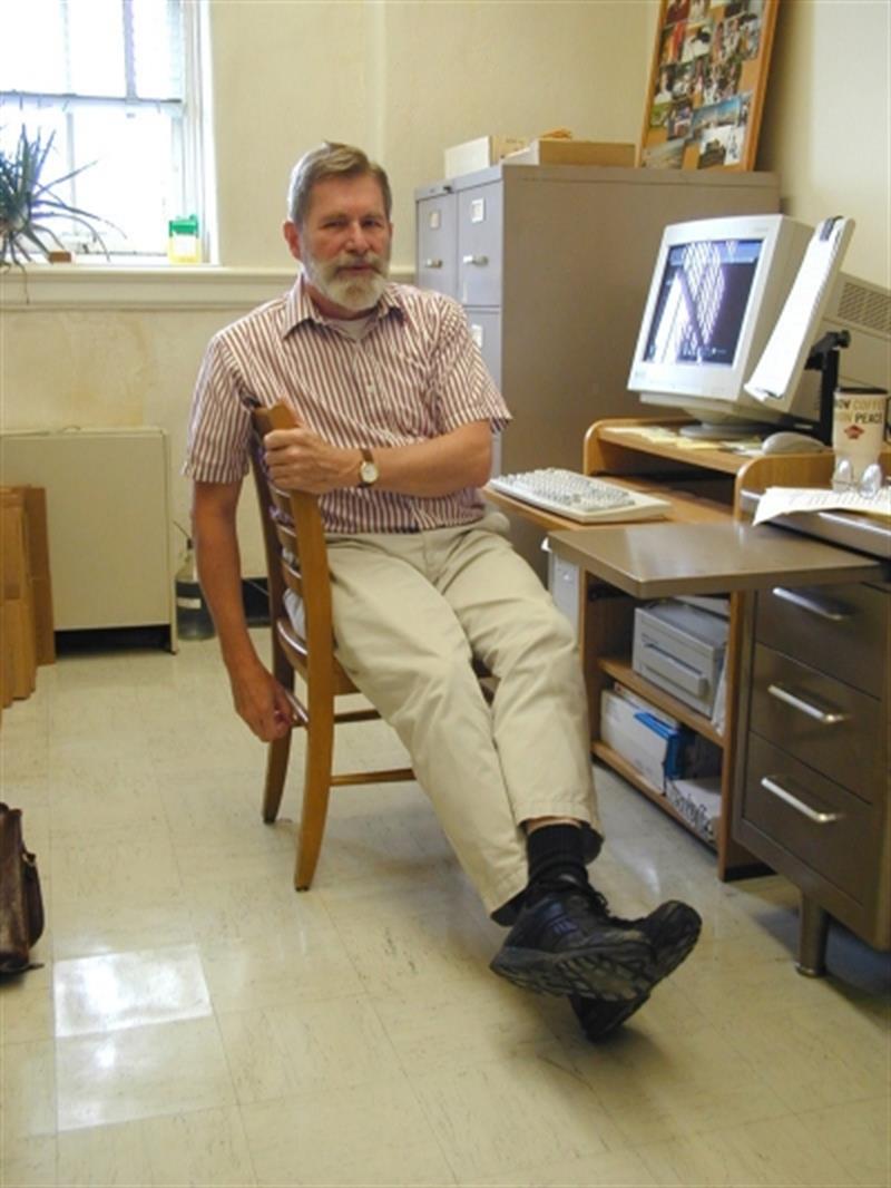 Prof. Sheppard in his office, around 2000. Photo courtesy of Roger Wagner.